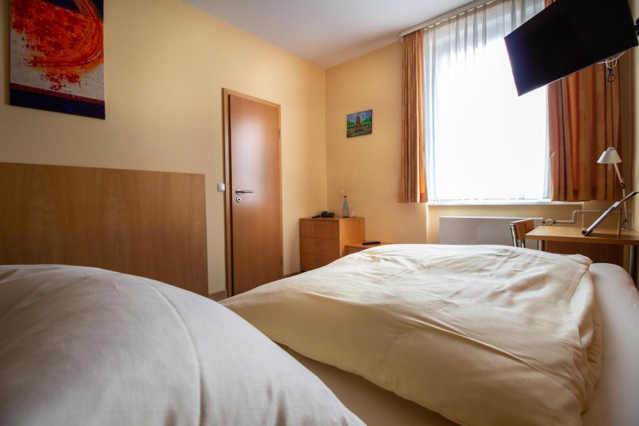 Hotel Goldene Gans Mannheim Buitenkant foto